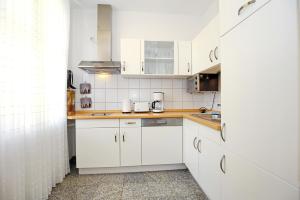 Η κουζίνα ή μικρή κουζίνα στο Residenz unter den Linden Wohnung 10 +10 φωτογραφίες