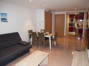 A kitchen or kitchenette at COSTA DAURADA APARTAMENTS - Royal 107 Luxe