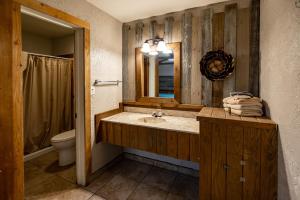 Foto dalla galleria di The Historic Leakey Inn a Leakey Altre 114 foto