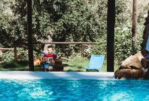 Basen w obiekcie Casa Rural El Zumacal lub w pobliżu