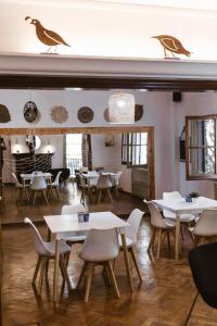 ห้องอาหารหรือที่รับประทานอาหารของ El Nido Hostel