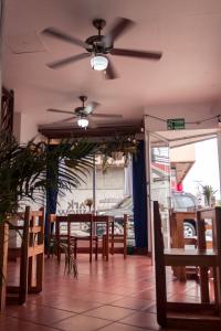 Restoran atau tempat lain untuk makan di Park View Hotel & Restaurant