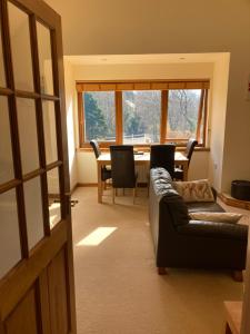 Foto dalla galleria di Springbank Apartment - Sleeps 4 - Pet Friendly a Fort William