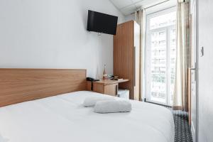 Gallery image of Modern Waikiki Hotel in Cannes +61 photos