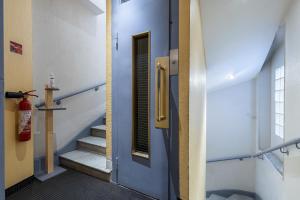 Gallery image of Modern Waikiki Hotel in Cannes