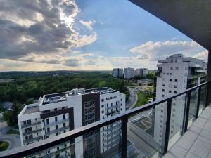 Foto de la galería de 15 PIĘTRO Osiedle Nowe Tysiąclecie- super widok z okna- parking w hali en Katowice