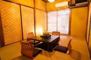 Gallery image of Surf Republic 湯河原吉浜海岸は最大13名ビーチ徒歩30秒で犬ok晴れでも雨でもBBQok in Yoshihama +72 photos