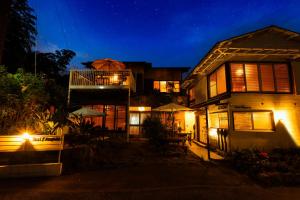 Gallery image of Surf Republic 湯河原吉浜海岸は最大13名ビーチ徒歩30秒で犬ok晴れでも雨でもBBQok in Yoshihama