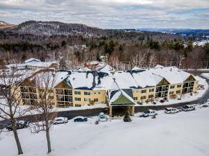 Mountain Edge Suites at Sunapee, Ascend Hotel Collection tokom zime