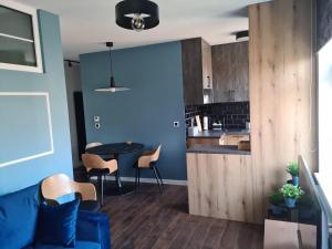 Kuchyňa alebo kuchynka v ubytovaní APARTAMENT CENTRUM OLSZTYNA 2