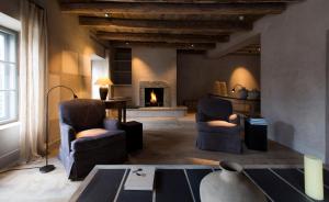 Posezení v ubytování Townhouse Weisses Kreuz Boutiquehotel