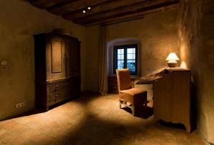 Posezení v ubytování Townhouse Weisses Kreuz Boutiquehotel