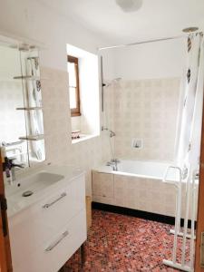 Ванна кімната в L Oustal du Malbernat