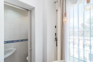 Zdjęcie z galerii obiektu Peaceful Modern 2 bedroom apartment in Aloha Pueblo With View over The Pool w Marbelli
