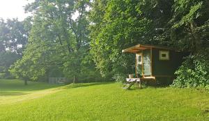 Jardín al aire libre en THE TENT - Youth Only - Buchung leider nur bis 30 Jahre möglich!