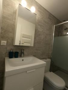 Et badeværelse på Besançon appartement T2 sur cour intérieure proximité gare