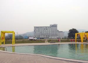 Kolam renang di atau dekat dengan Royal Orbit