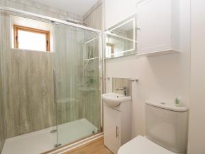 Ένα μπάνιο στο Lower Venn Granary Apartment 1 +12 φωτογραφίες