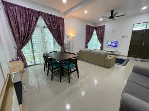 Gallery image of Arwaa Homestay Beachview in Bachok