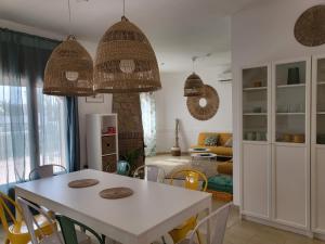 Kuchyňa alebo kuchynka v ubytovaní Global Immo 8008 CASA HENDRE