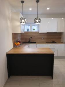 Imagen de la galería de Apartman Maja, en Baška Voda 24 fotos más