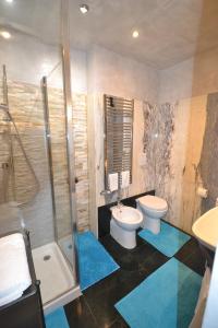 A bathroom at Castello 5888 C, Santa Marina, Calle Marcello, LOFT