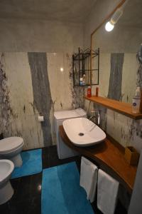 A bathroom at Castello 5888 C, Santa Marina, Calle Marcello, LOFT Még 36 kép