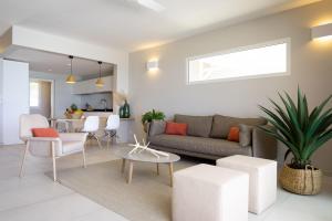 Posezení v ubytování Eden Roc Villas