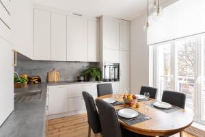 Kuchyň nebo kuchyňský kout v ubytování London - Cozy City Stay by Lion Apartments Sopot
