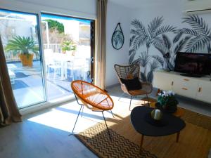 A seating area at GMID IMMO Apartamento con gran terraza con vistas al mar en Roses