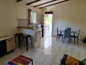 Fotografie z fotogalerie ubytování Maison CORVO v destinaci Gourbeyre