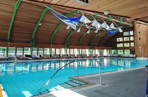Bazén v ubytovaní Spa Residence Carbona Siesta Apartman alebo v jeho blízkosti