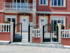 The facade or entrance of Blue Lagoon Luxury Apartment G2