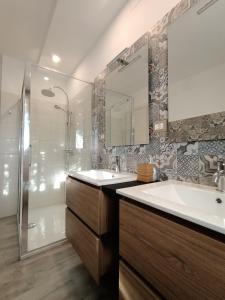 A bathroom at RossoMattone CountryHouse