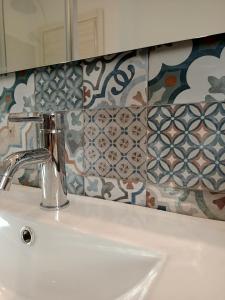 A bathroom at RossoMattone CountryHouse