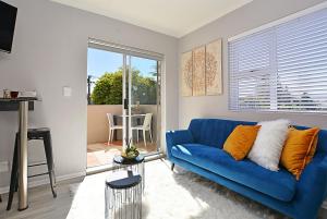 Gallery image of Modern Studio Apartment in Blouberg in Cape Town