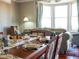 Posezení v ubytování 415 Marine Parade + 37 fotografií
