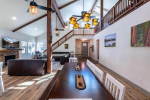 Posezení v ubytování Half Dome Loft