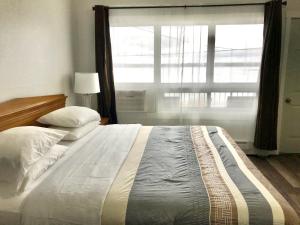 Φωτογραφία από το άλμπουμ του Lakeside Inn σε Orillia