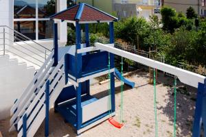 Detský kútik v ubytovaní Family Villa Mermaid Your Croatian Haven with Pool and Scenic Views