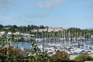 Gallery image of Shipwrights - Views across the Marina and River Dart, perfect bolthole in Kingswear