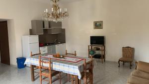 Kuchyň nebo kuchyňský kout v ubytování Casa Vacanze Mandriavecchia