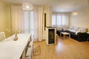 Posezení v ubytování CASA CON JARDIN EN HECHO