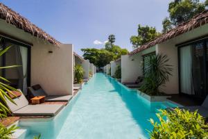 Bazén v ubytování The Flow Samui Beach Resort nebo v jeho okolí