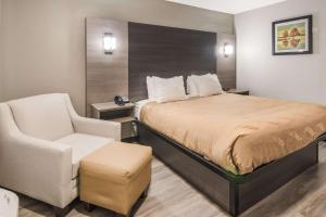 Fotografie z fotogalerie ubytování Quality Inn & Suites v destinaci Fort Worth + 21 fotografií