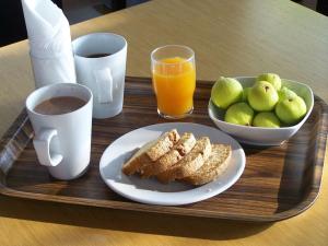 אפשרויות ארוחת הבוקר המוצעות לאורחים ב-Avaton Hotel