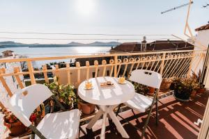 Balkón nebo terasa v ubytování Arya apartment