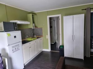 Köök või kööginurk majutusasutuses Vitam-Inn