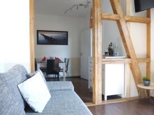 Χώρος καθιστικού στο Ferienwohnung Friedrich Schiller, 2 Schlafzimmer, Balkon,kostenloses WiFi, nähe Zentrum,