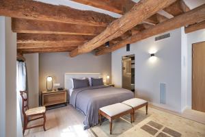 Hotel Can Cirera客房内的一张或多张床位